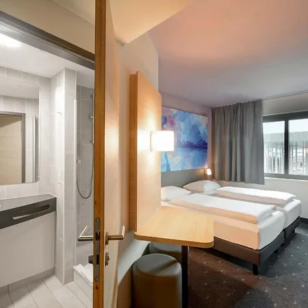 Intercityhotel 3*
