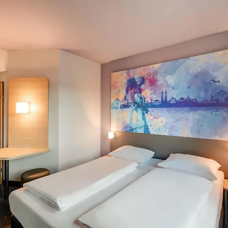 Intercityhotel 3*