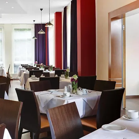 Hotel Intercityhotel 3*