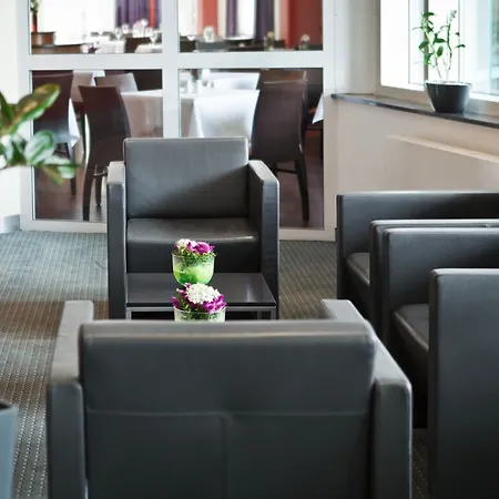 Intercityhotel Hotel 3*